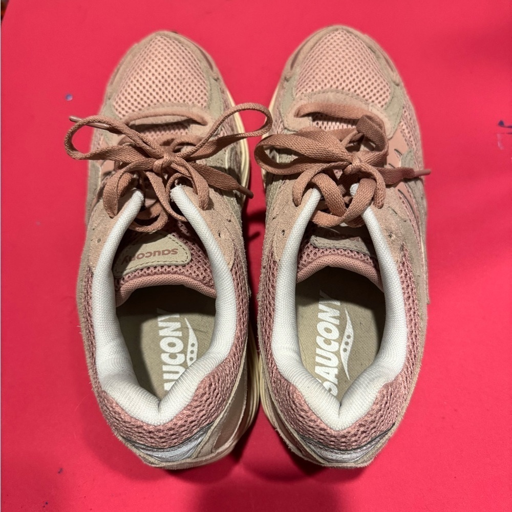 Pink Saucony ProGrid Omni 9 Premium Sneaker Men’s 8/Women’s 9.5 - Picture 2 of 4